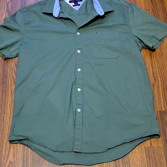 Tommy Hilfiger Olive Green Slim Fit Men’s XL Casual Button-Down Shirt B30 - Picture 4 of 5
